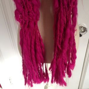 Vintage Accessories - Hot Pink Magenta Hand-Knit Chunky Scarf Vintage Accessories - Hot Pink Magenta Hand-Knit Chunky Scarf